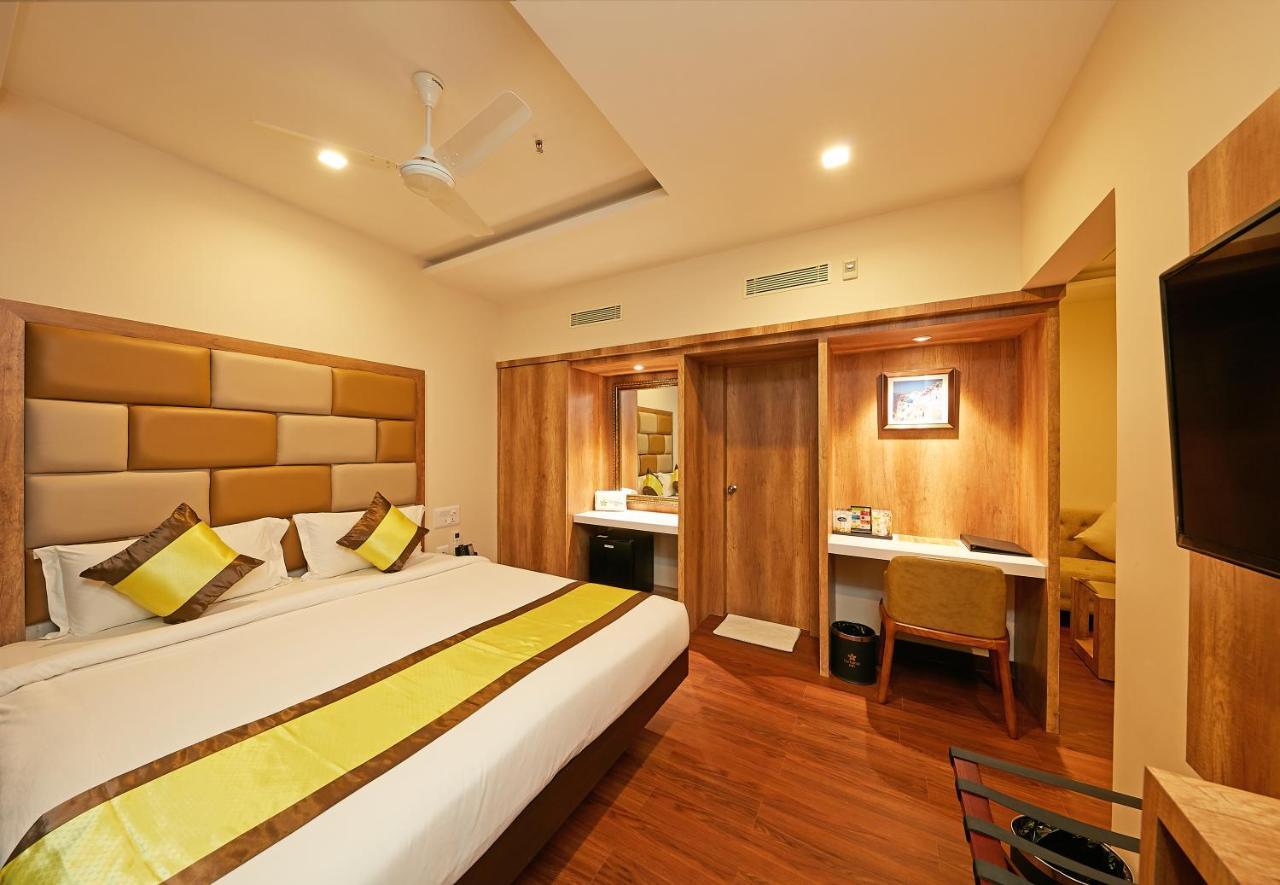 ทาซ กามาร์ แฟมิลี โฮเทล Hotel เชนไน ภายนอก รูปภาพ